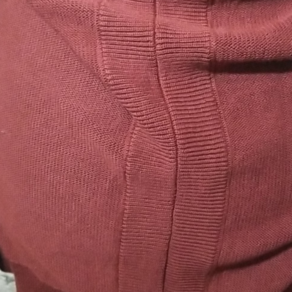 NEW! GORGEOUS BURNT ORANGE SWEATER - Picture 8 of 11